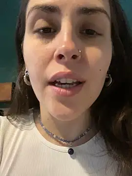 isadelasestrellas online show from February 8, 1:36 pm