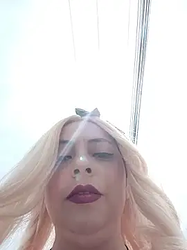 madelaine- online show from February 10, 6:12 pm