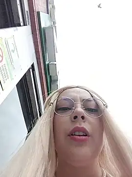 madelaine- online show from February 21, 6:31 pm