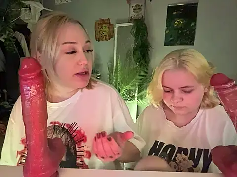 DaisyBooom online show from February 21, 8:32 pm