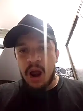 Snapshot of tony_landri chatting on February 6, 8:34 pm tony landri online show from February 6, 8:34 pm