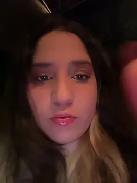 Snapshot of valentina_jonnes1 chatting on December 25, 3:40 am valentina jonnes1 online show from December 25, 3:40 am