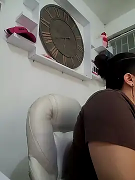 TwerkingAss online show from December 12, 2:48 am