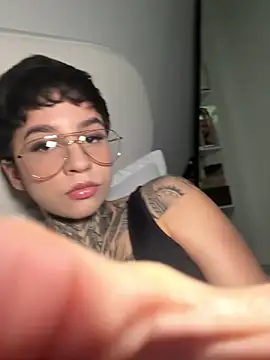 AliceShazaham  online show from March 27, 5:02 am