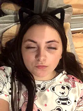 Snapshot of fairy365 chatting on December 5, 9:50 am fairy365 online show from December 5, 9:50 am