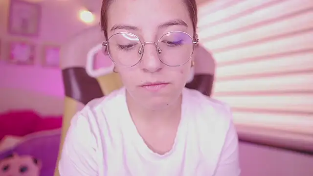 milly kenner online show from February 17, 7:20 pm