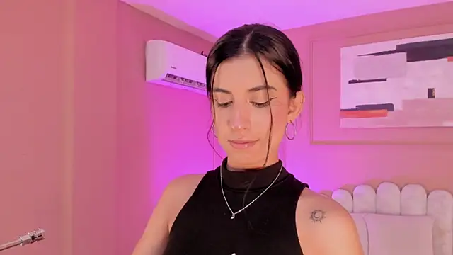 zia cooper online show from November 18, 7:18 pm