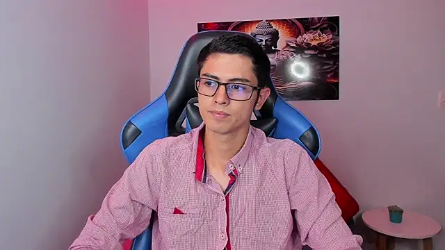 Snapshot of Ethan_Sai___ chatting on February 26, 10:31 pm Ethan Sai    online show from February 26, 10:31 pm