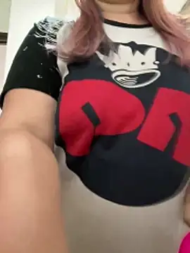 Snapshot of Popinasq chatting on November 29, 5:16 pm Popinasq online show from November 29, 5:16 pm