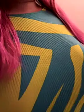 Snapshot of Popinasq chatting on December 13, 10:37 pm Popinasq online show from December 13, 10:37 pm