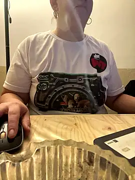 Snapshot of Popinasq chatting on January 13, 12:38 am Popinasq online show from January 13, 12:38 am