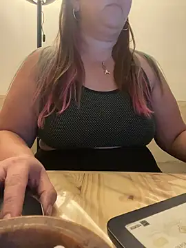 Snapshot of Popinasq chatting on February 26, 3:05 am Popinasq online show from February 26, 3:05 am