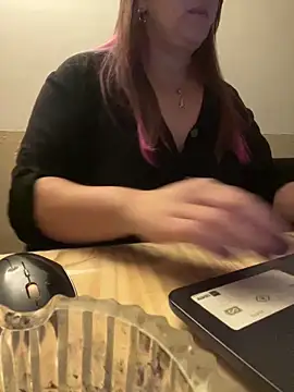 Snapshot of Popinasq chatting on March 24, 4:39 am Popinasq online show from March 24, 4:39 am