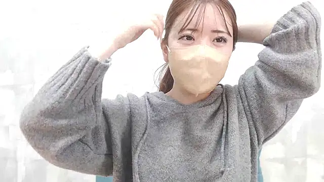 Snapshot of LOVE_MOMO_LOVE chatting on December 12, 2:55 pm LOVE MOMO LOVE online show from December 12, 2:55 pm