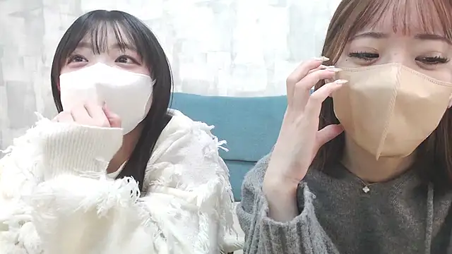 Snapshot of LOVE_MOMO_LOVE chatting on January 9, 11:36 am LOVE MOMO LOVE online show from January 9, 11:36 am