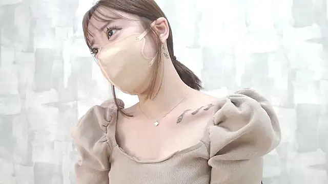 Snapshot of LOVE_MOMO_LOVE chatting on January 13, 2:32 pm LOVE MOMO LOVE online show from January 13, 2:32 pm