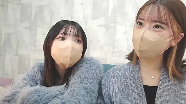 Snapshot of LOVE_MOMO_LOVE chatting on January 30, 11:33 am LOVE MOMO LOVE online show from January 30, 11:33 am