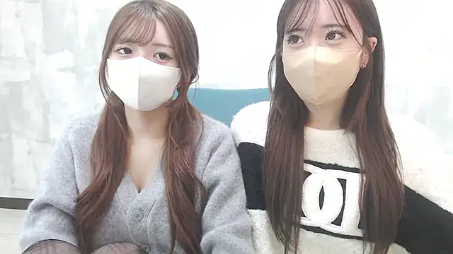 Snapshot of LOVE_MOMO_LOVE chatting on February 15, 11:50 am LOVE MOMO LOVE online show from February 15, 11:50 am