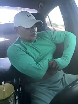 Snapshot of EatMyCake831 chatting on October 16, 6:31 pm EatMyCake831 online show from October 16, 6:31 pm