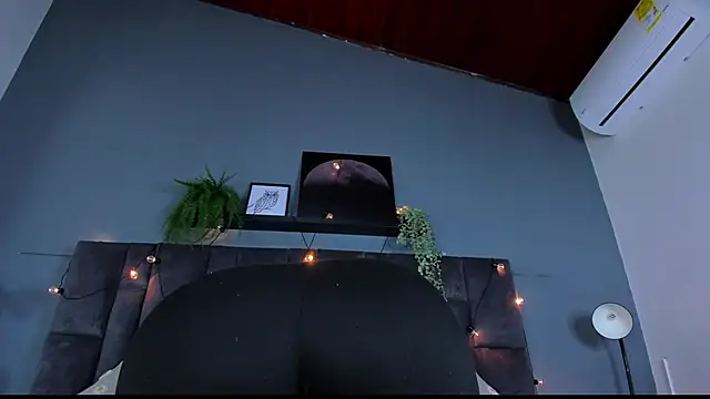 DulceAurora   online show from February 16, 1:35 am