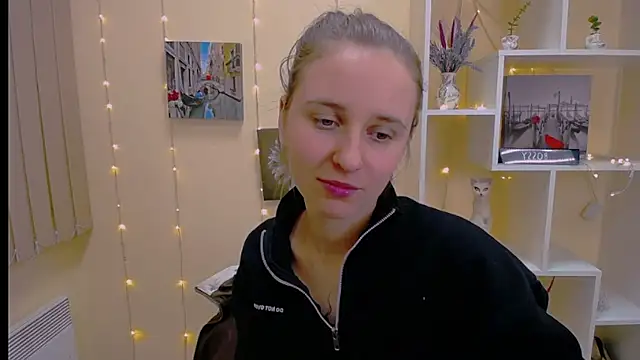 Snapshot of _Nicole_new chatting on March 5, 3:51 pm  Nicole new online show from March 5, 3:51 pm