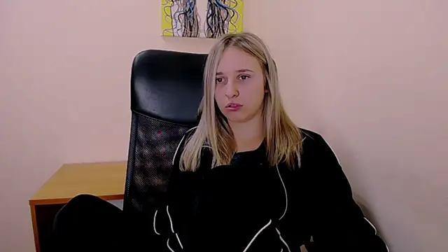 Snapshot of _Nicole_new chatting on September 27, 7:57 am  Nicole new online show from September 27, 7:57 am