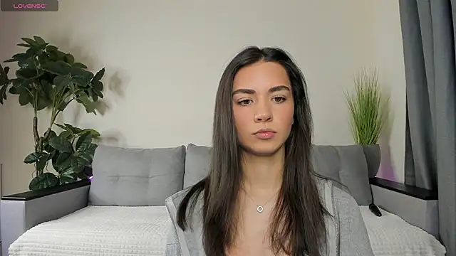 Snapshot of NicoleLuv chatting on December 12, 1:06 pm NicoleLuv online show from December 12, 1:06 pm