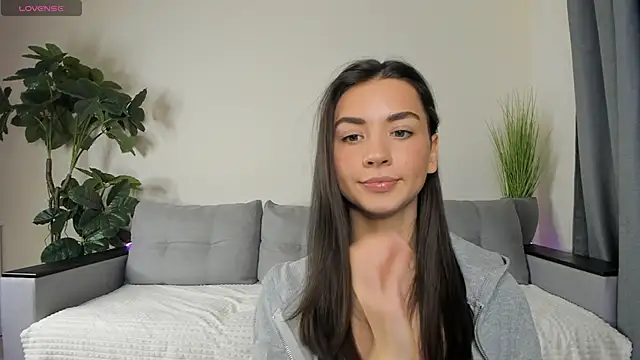 Snapshot of NicoleLuv chatting on December 12, 4:10 pm NicoleLuv online show from December 12, 4:10 pm