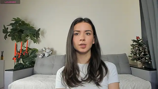 Snapshot of NicoleLuv chatting on December 30, 4:51 pm NicoleLuv online show from December 30, 4:51 pm