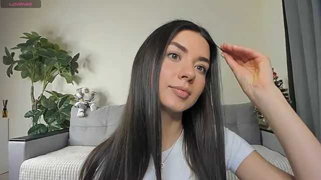 Snapshot of NicoleLuv chatting on January 6, 1:08 pm NicoleLuv online show from January 6, 1:08 pm