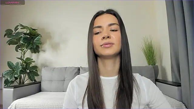 Snapshot of NicoleLuv chatting on January 20, 1:11 pm NicoleLuv online show from January 20, 1:11 pm