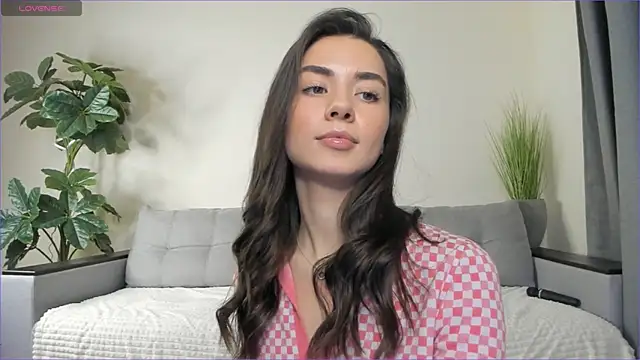 Snapshot of NicoleLuv chatting on February 2, 7:14 pm NicoleLuv online show from February 2, 7:14 pm