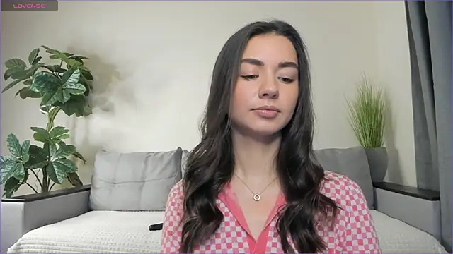 Snapshot of NicoleLuv chatting on February 3, 1:08 pm NicoleLuv online show from February 3, 1:08 pm