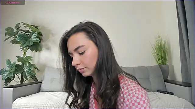 Snapshot of NicoleLuv chatting on February 5, 4:14 pm NicoleLuv online show from February 5, 4:14 pm