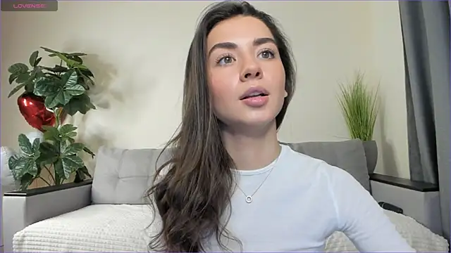 Snapshot of NicoleLuv chatting on March 5, 4:13 pm NicoleLuv online show from March 5, 4:13 pm