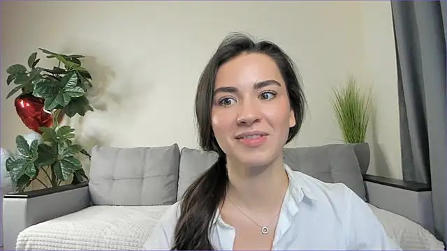 Snapshot of NicoleLuv chatting on March 6, 4:07 pm NicoleLuv online show from March 6, 4:07 pm