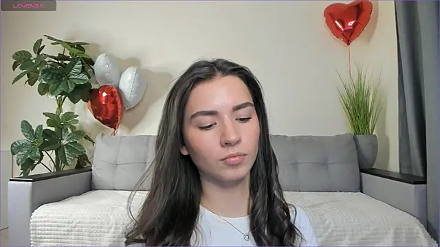 Snapshot of NicoleLuv chatting on March 9, 4:11 pm NicoleLuv online show from March 9, 4:11 pm