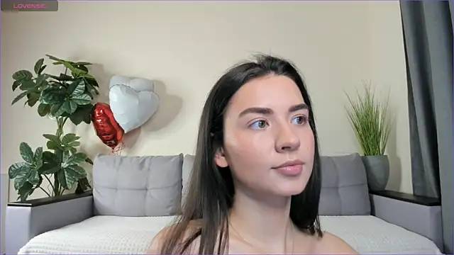 Snapshot of NicoleLuv chatting on March 13, 1:07 pm NicoleLuv online show from March 13, 1:07 pm