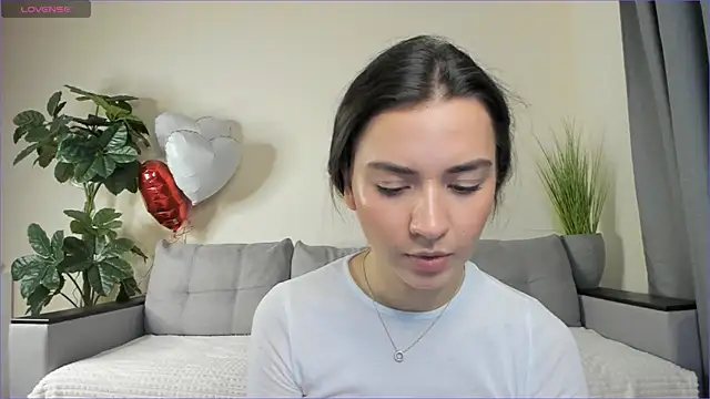 Snapshot of NicoleLuv chatting on March 17, 4:11 pm NicoleLuv online show from March 17, 4:11 pm