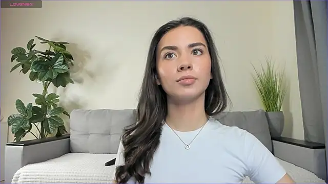 Snapshot of NicoleLuv chatting on March 20, 1:04 pm NicoleLuv online show from March 20, 1:04 pm