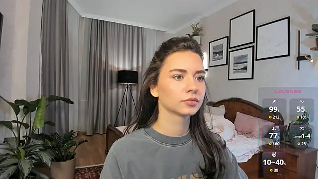 NicoleLuv online show from December 4, 2:48 pm