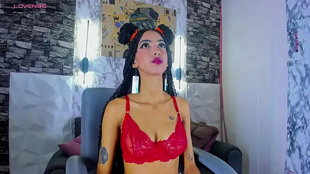 Snapshot of Queen_Cuarxxo chatting on February 24, 11:47 pm Queen Cuarxxo online show from February 24, 11:47 pm