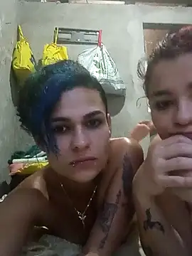 Snapshot of safira_hot chatting on February 8, 6:01 am safira hot online show from February 8, 6:01 am