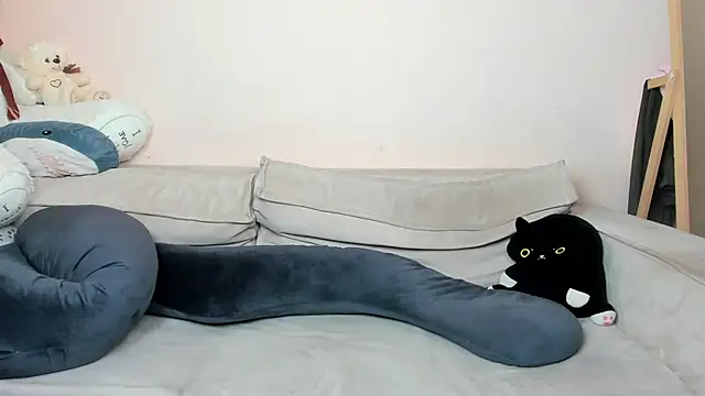 Snapshot of daeneryy chatting on February 4, 2:17 am daeneryy online show from February 4, 2:17 am