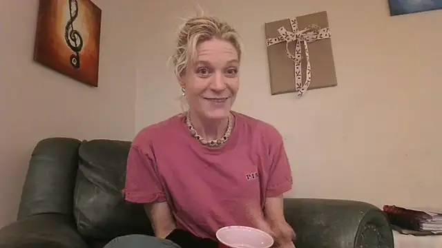 AddieAssets online show from December 28, 6:49 am