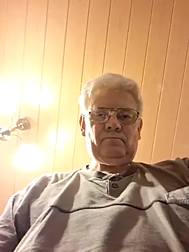 Mannauslwl57 online show from August 6, 6:04 am