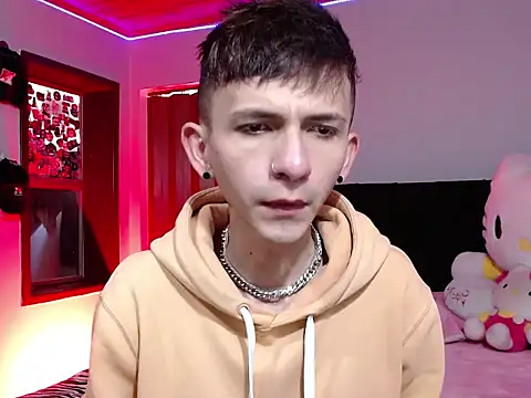 smallgiant27 online show from February 12, 5:08 pm