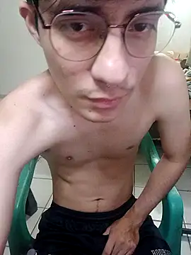 Snapshot of Ramses_drift2 chatting on April 7, 11:26 pm Ramses drift2 online show from April 7, 11:26 pm