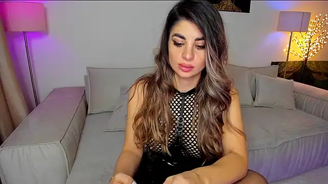 Snapshot of Queenofyouredreams chatting on January 26, 3:59 am Queenofyouredreams online show from January 26, 3:59 am