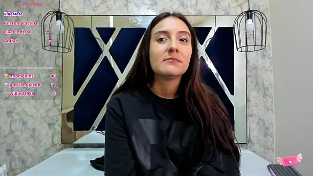Snapshot of _alaia_collway_ chatting on December 2, 3:36 pm alaia collway online show from December 2, 3:36 pm